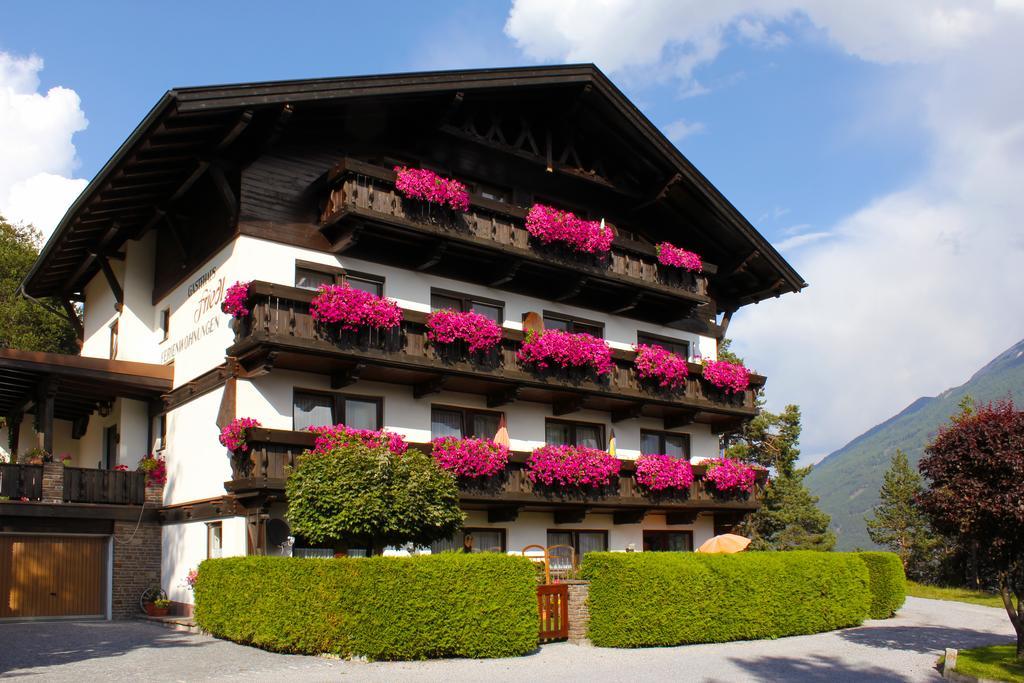 Gaestehaus Friedl Imst Exterior photo